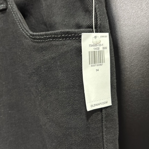 Old Navy Wow Mid Rise,boot cut, 5 pocket,belt loop,zip fly - Picture 7 of 8